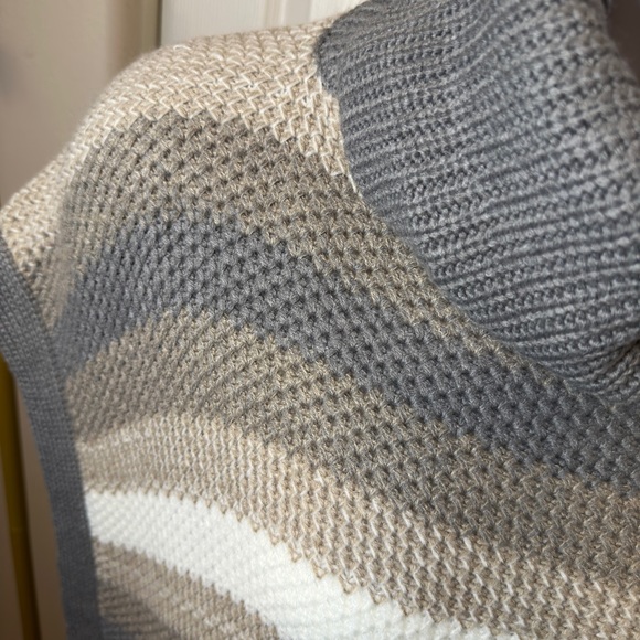 Calvin Klein Striped Sweater Tunic Silver Side Button Poncho - One Size (XXL) - Picture 5 of 12
